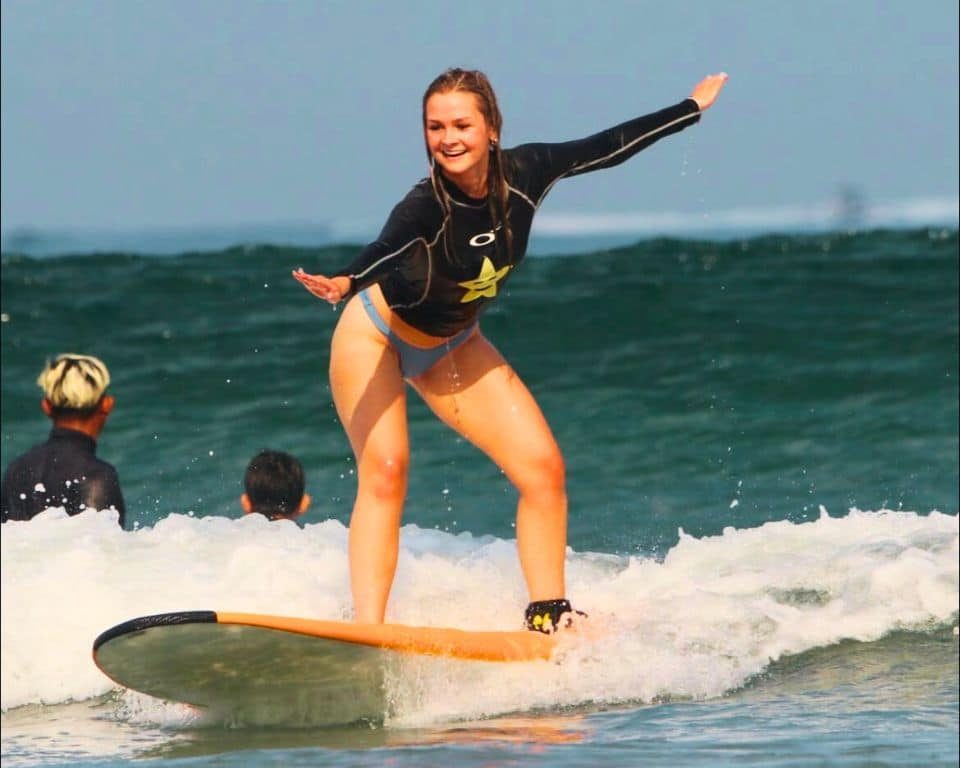 Bali surfing